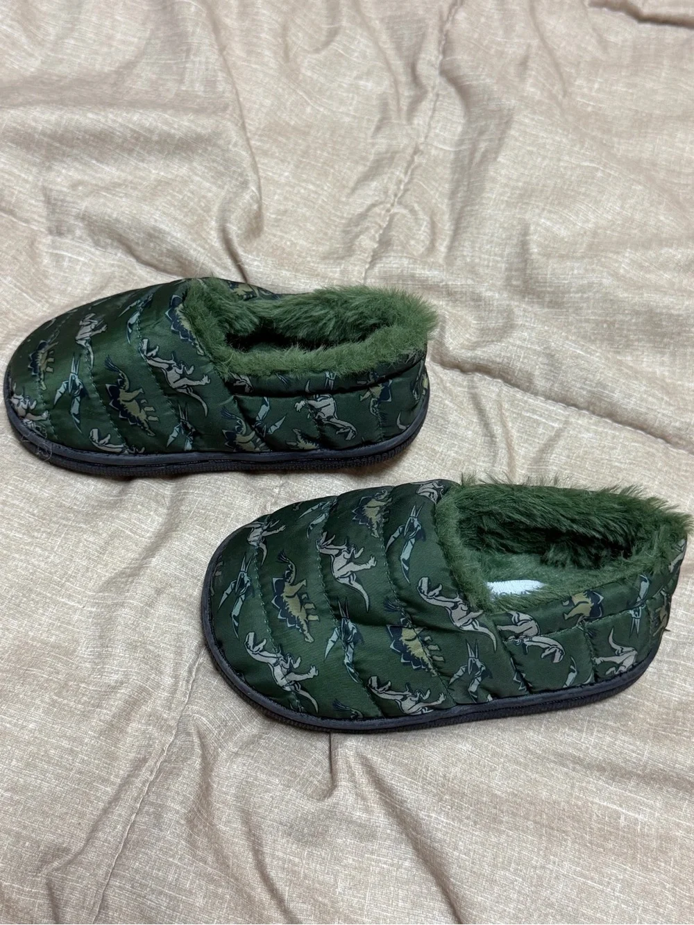 Capelli of New York Dinosaur Quilted Faux-Fur Slip-Ons Medium 6-7 Like New